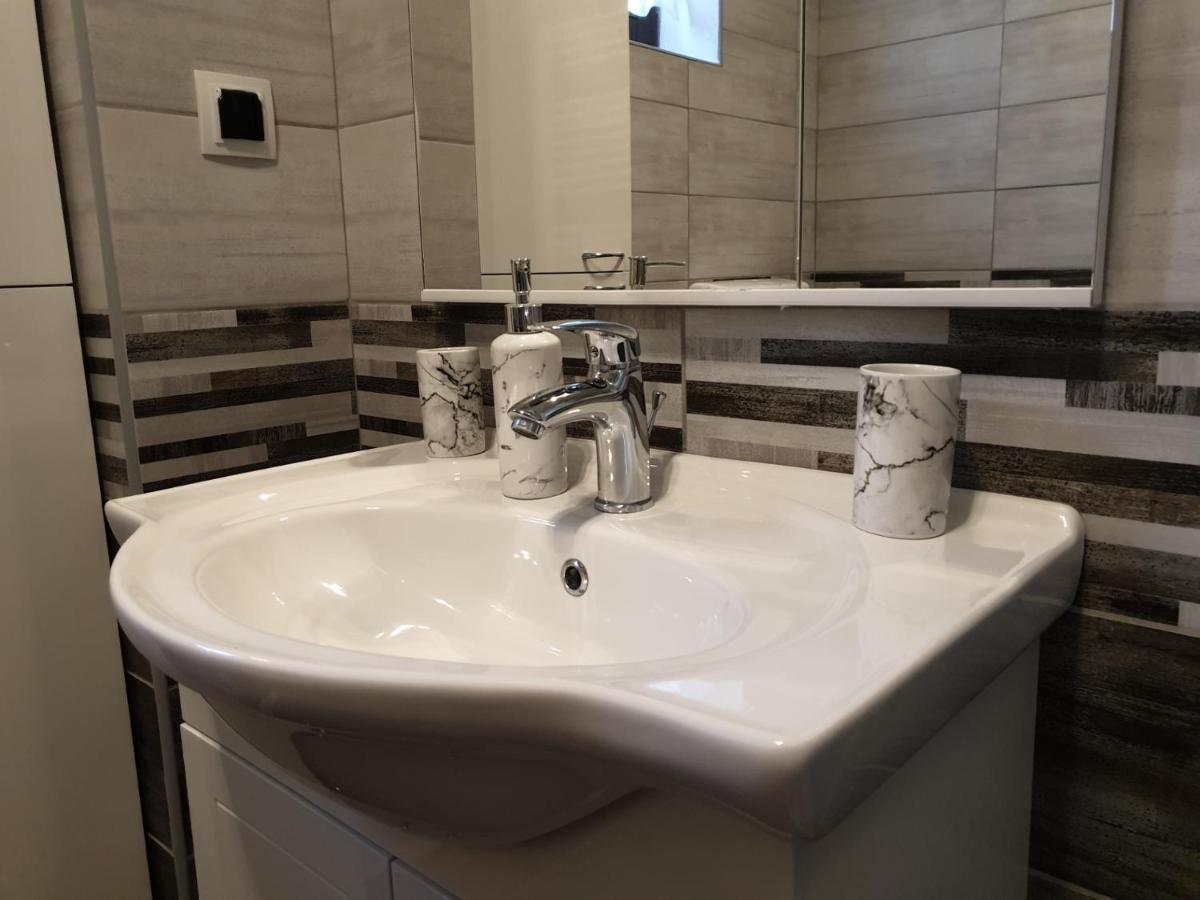 Apartment Liso Селище Дрежницько Екстер'єр фото