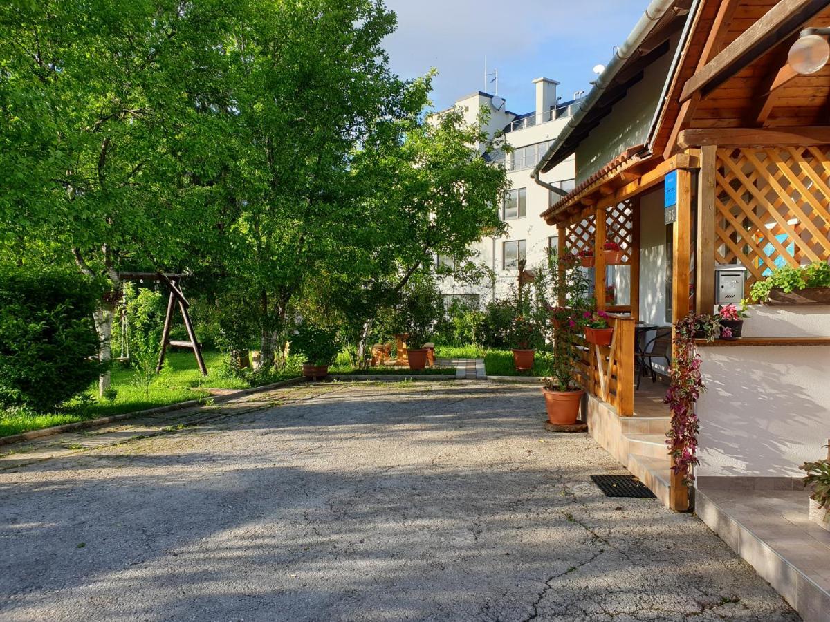 Apartment Liso Селище Дрежницько Екстер'єр фото